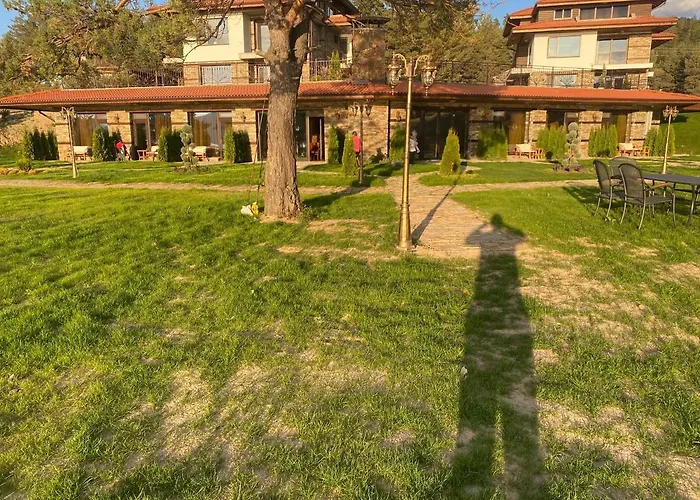 комплекс оазис Апартхотел Доспат